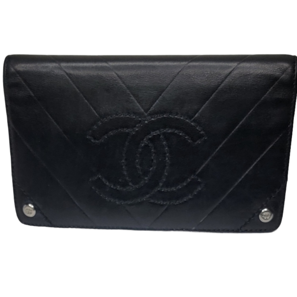 CHANEL Black Quilted Wallet